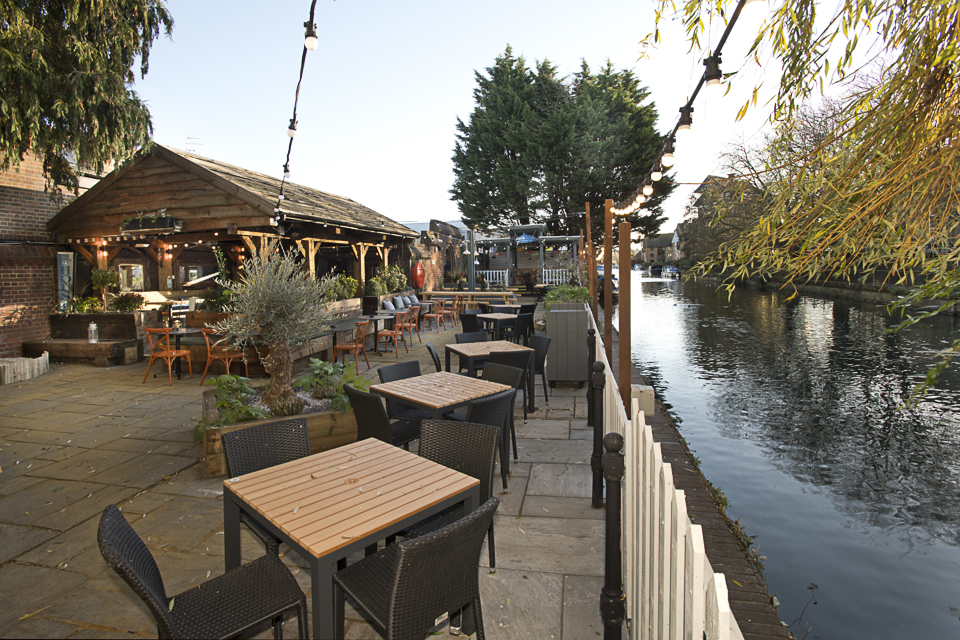 Innware £300,000 Investment in The Waterside Inn, Ware | Stonegate Group