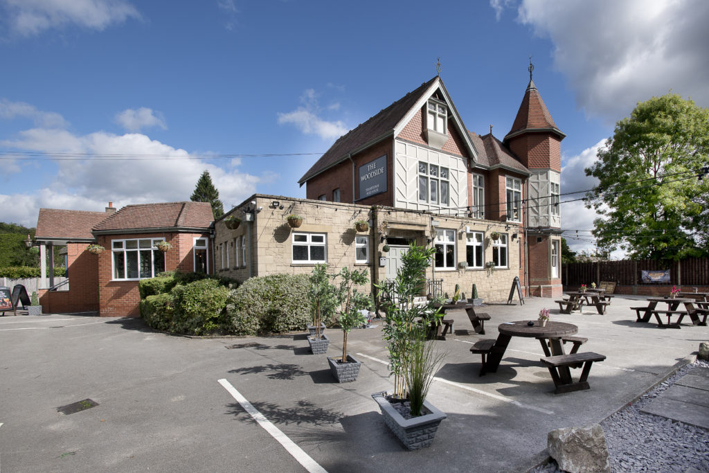Charming Chesterfield pub The Woodside reopens with a fresh new look